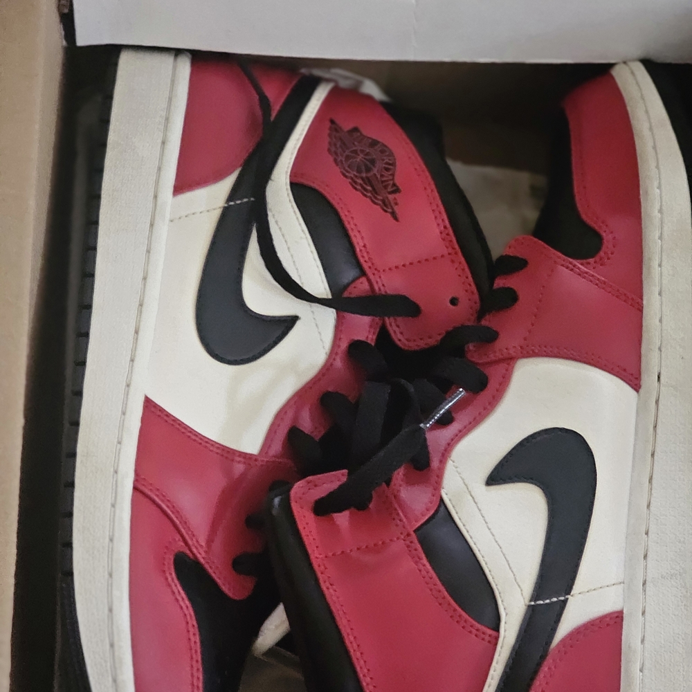 Nike Men's Red, Black, and White Athletic Shoes